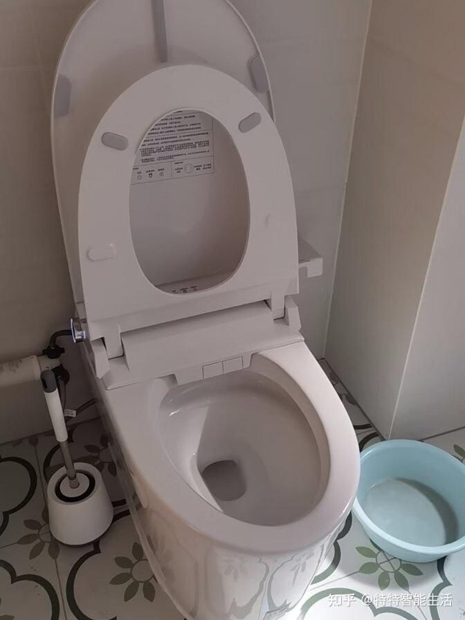 智能马桶齐聚！惠达卫浴的未来发展如何影响你的健康生活？