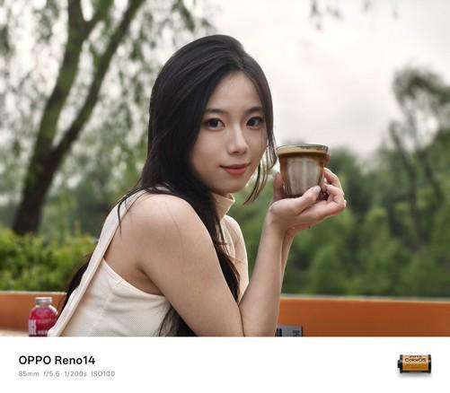 随手拍出好看小姐姐 OPPO Reno14人像拍摄体验(图2)