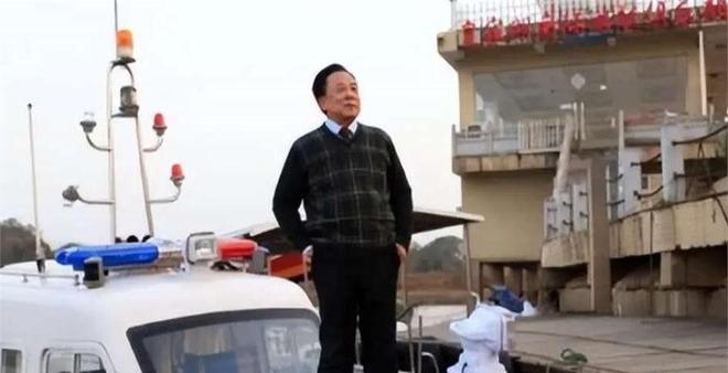 包养10位情妇睡觉翻牌生下11个私生子75岁还在拼命生娃！(图7)