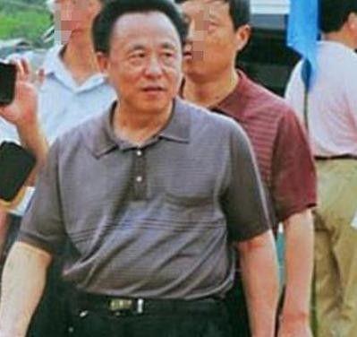 包养10位情妇睡觉翻牌生下11个私生子75岁还在拼命生娃！(图8)