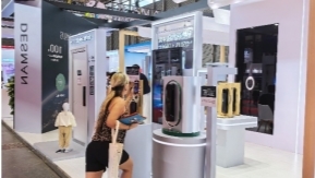 德施曼闪耀2025中国国际五金展斩获AI智能锁领域多项大奖(图6)