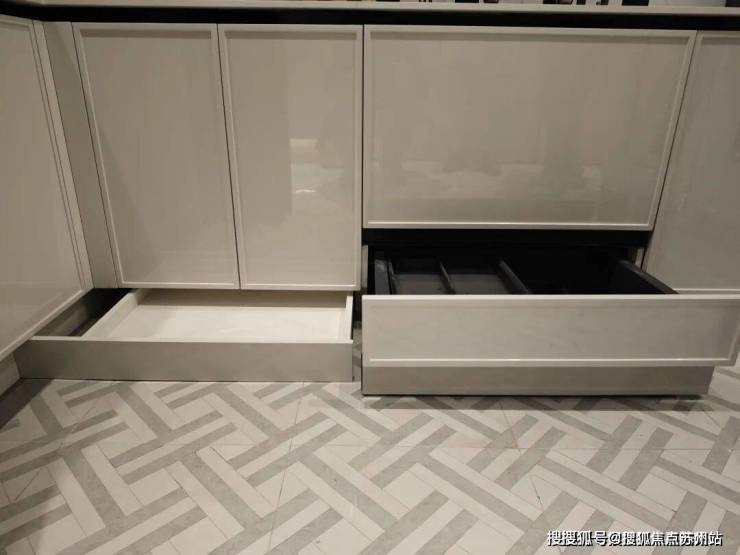 中環置地中心望雲售楼处电线)中環置地中心望雲售楼地址楼盘百科首页网站楼盘百科首页网站24小时热线电话(图7)