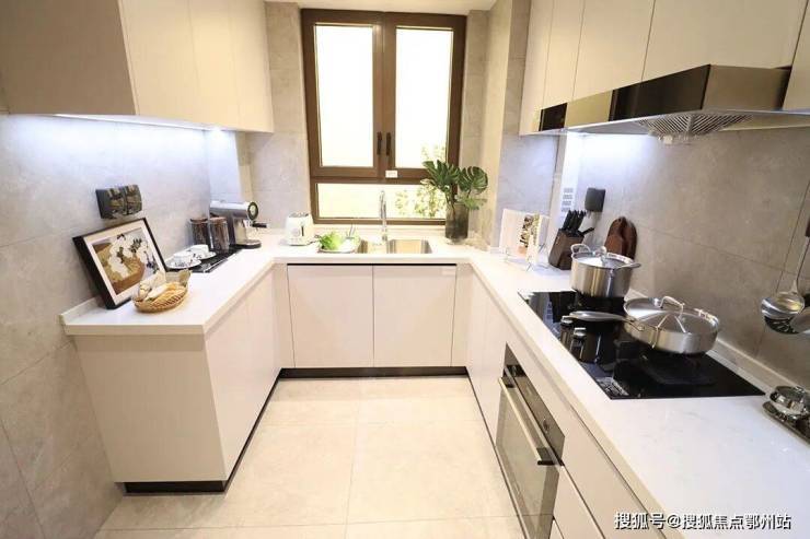 碧云澧悦(售楼处)官方网站-碧云澧悦销售中心(营销中心)-楼盘欢迎您-小区环境-户型-价格-地址售楼处电话-交房时间(图4)