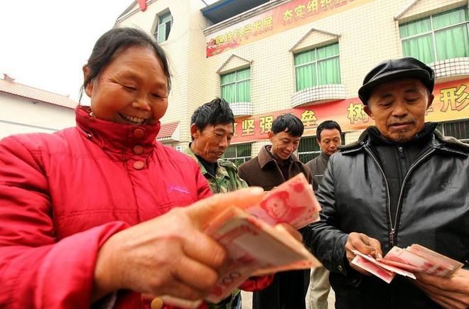 两会刚开始代表就提出3个建议婚嫁养老教育全与老百姓相关(图11)