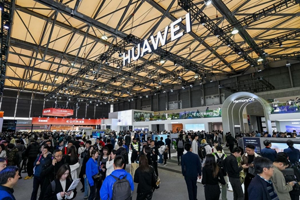 2025-2026年中国十大门窗品牌深度解析：技术驱动下的价值竞争新格局