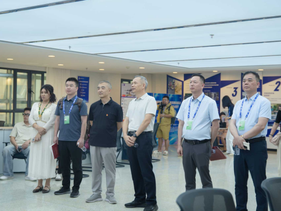 第九届亚欧博览会广货出海（吉尔吉斯斯坦）供需对接会在乌市顺利召开(图2)